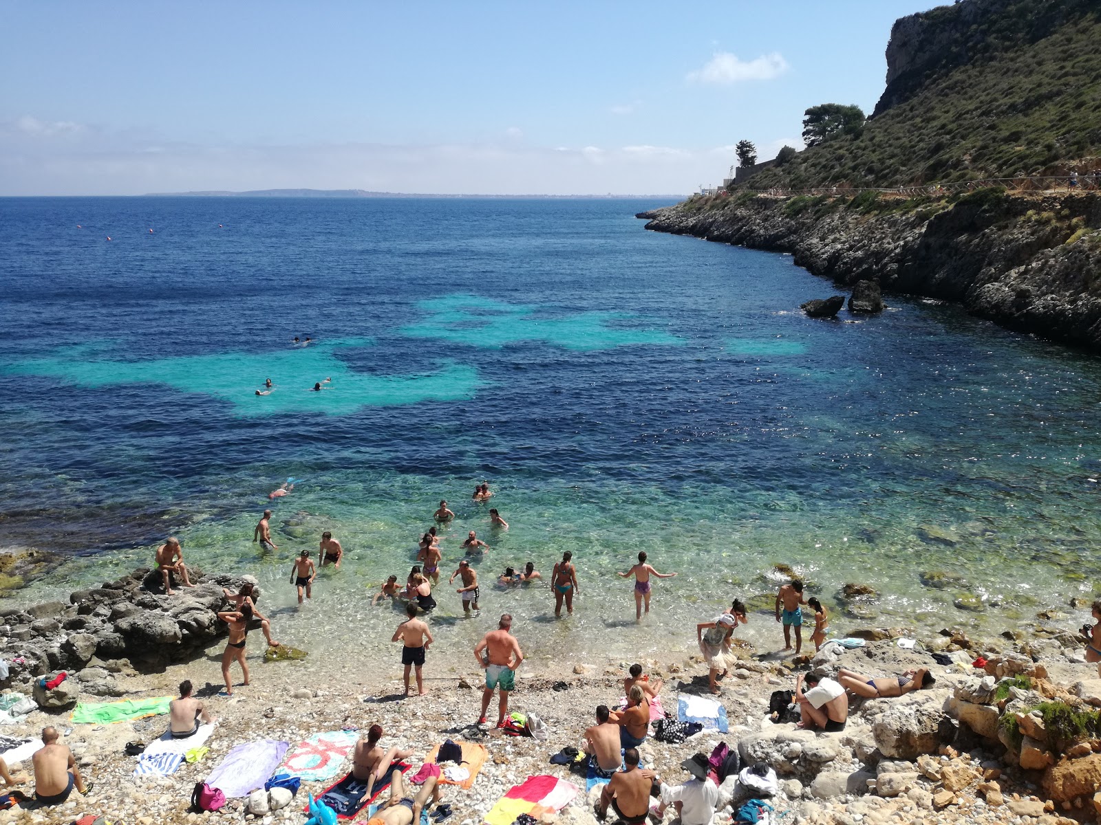 Foto di Cala Cold beach con baia piccola