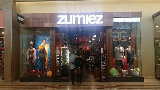 Zumiez, 15 Serramonte Center #338, Daly City, CA 94015, USA, 