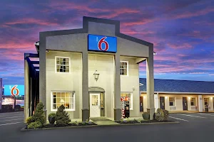 Motel 6 Washington, PA image