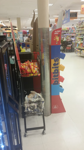 Grocery Store «Kroger», reviews and photos, 3838 Richfield Rd, Flint, MI 48506, USA