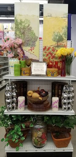 Thrift Store «Goodwill Central Texas - Lakeway», reviews and photos, 1901 RR 620 South, Lakeway, TX 78734, USA