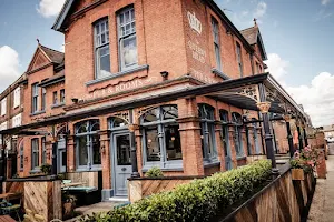 The Queen's Head, Kingston image