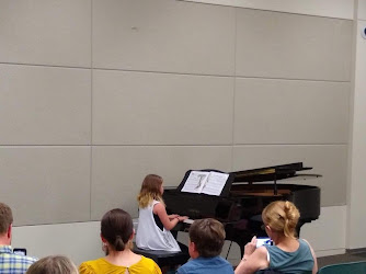 Piano Lessons by StephanieChanelPiano
