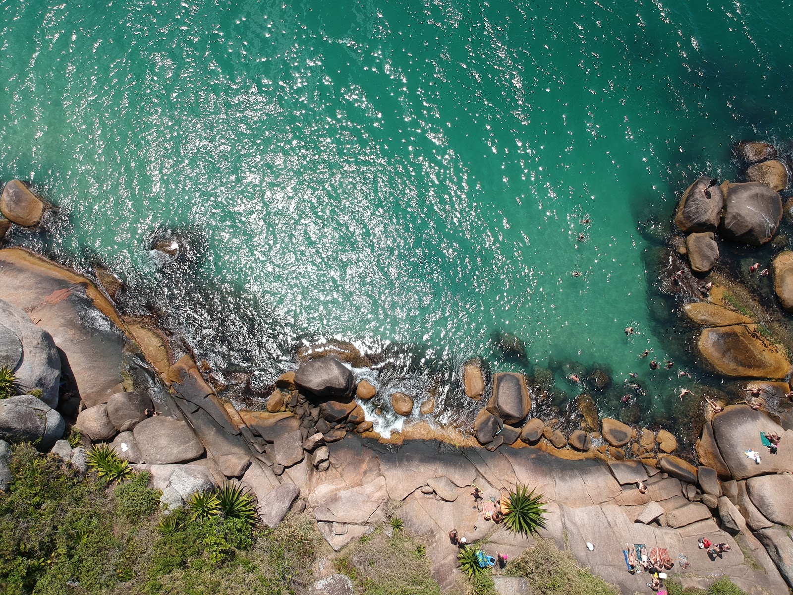 Photo de Piscinas Naturais da Barra da Lagoa situé dans une zone naturelle