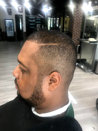 Barber Shop «MaestroShave Barbershop», reviews and photos, 770 N LaSalle Dr, Chicago, IL 60654, USA