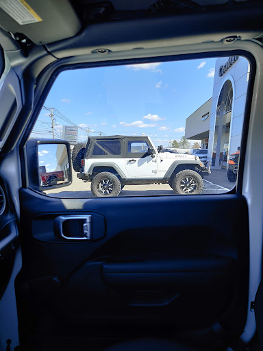 Jeep Dealer «Central Jeep Chrysler Dodge RAM of Raynham», reviews and photos, 191 US-44, Raynham, MA 02767, USA