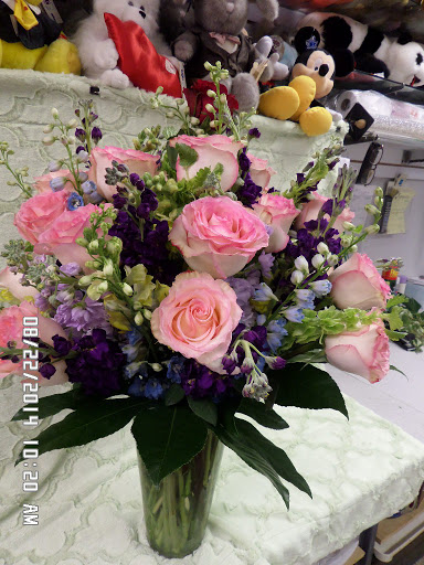 Florist «Valentine Florist», reviews and photos, 6009 Richmond Ave # 125, Houston, TX 77057, USA