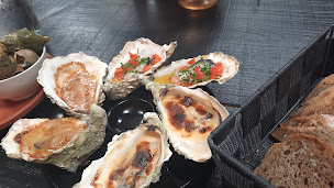 Photo n°13 de Les Huîtres du Père Gus - Bar à huîtres chez l'ostréiculteur à Blainville-sur-Mer ()