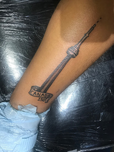 Tattoo Shop «Scratch The Surface Tattoo», reviews and photos, 6550 International Dr #111, Orlando, FL 32819, USA