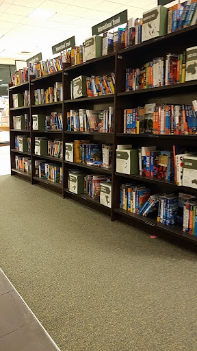 Book Store «Barnes & Noble», reviews and photos, 5755 N Bayshore Dr, Glendale, WI 53217, USA