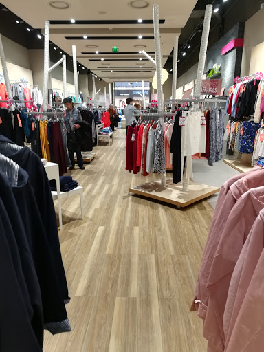 Magasins pour acheter des manteaux pour femmes Lyon