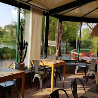 Atmosphère du Restaurant français Les Tonnelles à Rives-du-Loir-en-Anjou - n°13