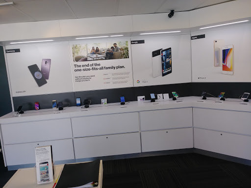 Cell Phone Store «Verizon Authorized Retailer, TCC», reviews and photos, 4975 US-78 Suite 100, Lilburn, GA 30047, USA