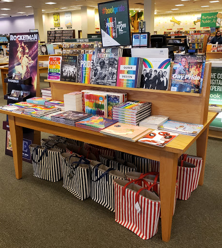 Book Store «Barnes & Noble», reviews and photos, 3625 Grand Ave, Chino Hills, CA 91709, USA