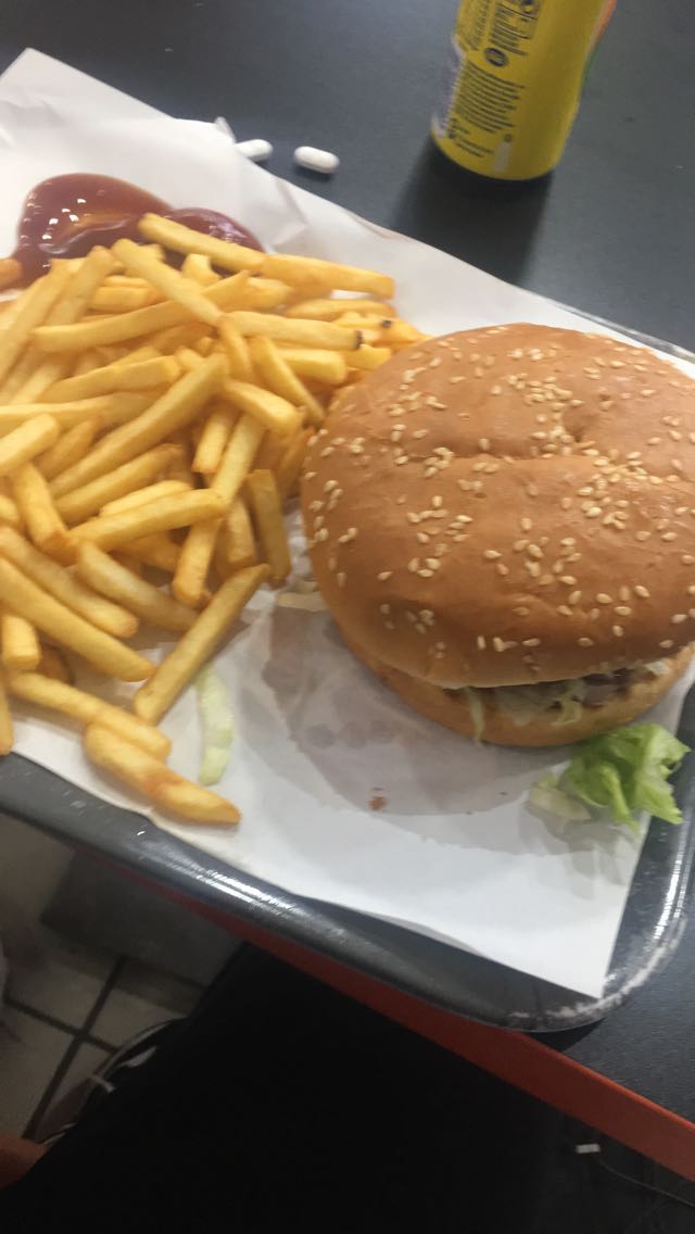 Photo n° 1 de l'avis de Adrien-Maxime.e fait le 29/04/2019 à 03:04