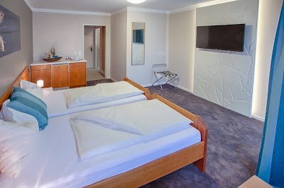 Photos of Fr&uuml;hst&uuml;ckshotel Waldbauer