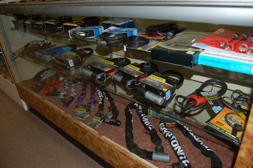 Bicycle Store «ADT Bike & Skate Shop (Arc De Triomphe Inc)», reviews and photos, 114-01 Jamaica Ave, Richmond Hill, NY 11418, USA