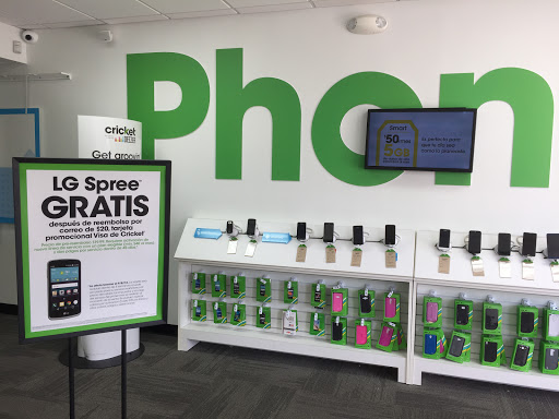 Cell Phone Store «Cricket Wireless Authorized Retailer», reviews and photos, 1874 N Young Cir, Hollywood, FL 33020, USA
