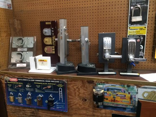 Locksmith «Always Ready Locksmith», reviews and photos, 71-22 164th St #1, Fresh Meadows, NY 11365, USA