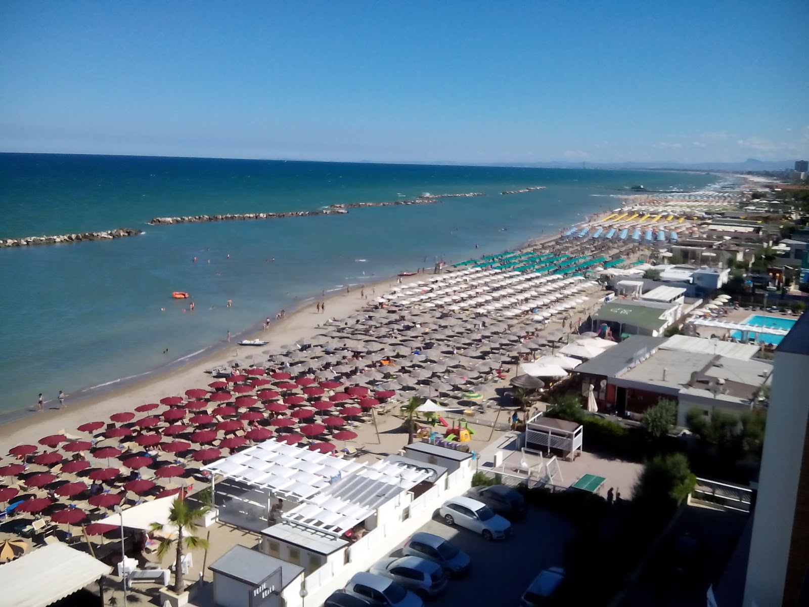 Foto di Spiaggia di Rapa Nui e l'insediamento