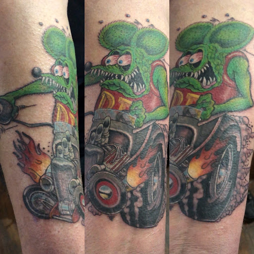 Explore wedding anniversary tattoos ideas, creative tattoo ideas in Kingsford, available at Deft Tattoo Studio
