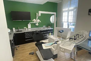 Dr Benjamin Ledeux (Dentiste Antibes) image