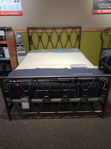 Appliance Store «P.C. Richard & Son», reviews and photos, 113-14 Queens Blvd, Forest Hills, NY 11375, USA