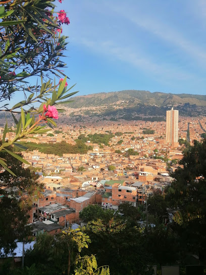 Bloom Travel Medellín