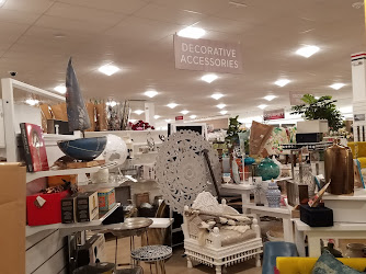 Marshalls & HomeGoods