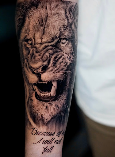 Explore cat tattoo ideas for guys, creative tattoo ideas in Las Vegas, available at Club Tattoo