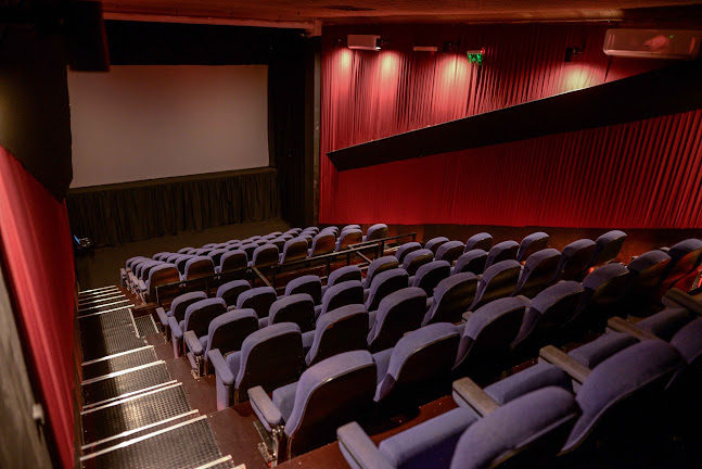 Opiniones de Movie Club Cines San Jose en Sarandí Grande - Cine