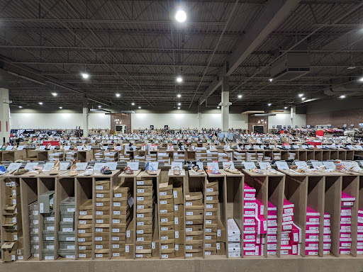 Shoe Store «DSW Designer Shoe Warehouse», reviews and photos, 14001 Aldrich Ave S, Burnsville, MN 55337, USA