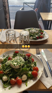 Plats et boissons du Pizzeria Della Kasmo à Levallois-Perret - n°3