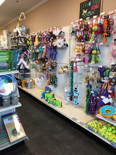 Pet Supply Store «Pet Pros Lakeland in Auburn», reviews and photos, 1404 Lake Tapps Pkwy E, Auburn, WA 98092, USA
