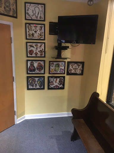 Body Piercing Shop «The Upper Darby Inkwell Tattoo and Body Piercing», reviews and photos, 3726 Garrett Rd, Drexel Hill, PA 19026, USA