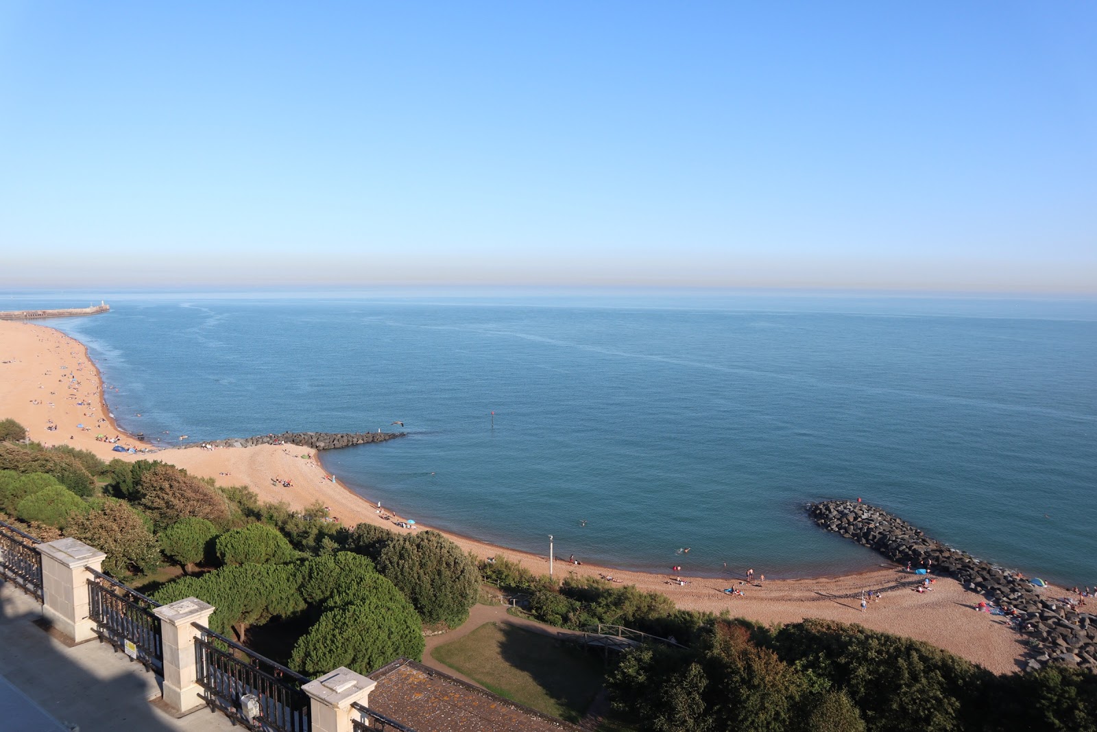 Folkestone beach photo #8