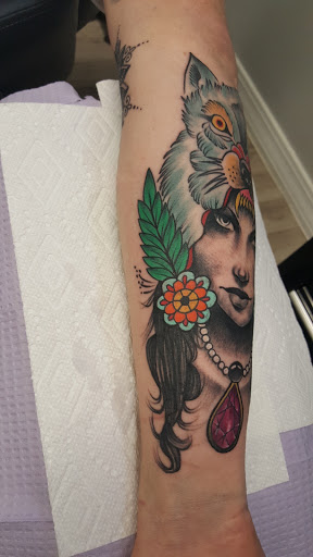 Tattoo Shop «Spirit Gallery Tattoo», reviews and photos, 207 Bank St, New London, CT 06320, USA