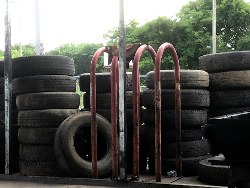 Tire Shop «Cruz Tire Services», reviews and photos, 3700 Hunters Point Pike, Lebanon, TN 37087, USA