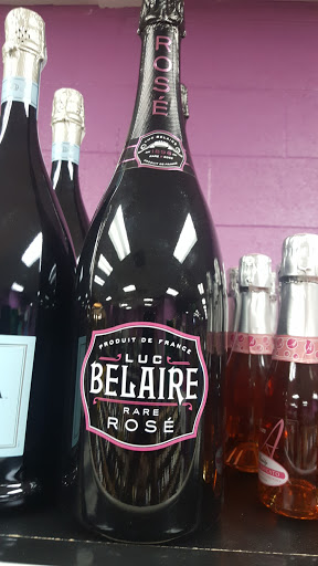 Liquor Store «WOW Wine & Liquor», reviews and photos, 36 S Willow Ave a, Cookeville, TN 38501, USA