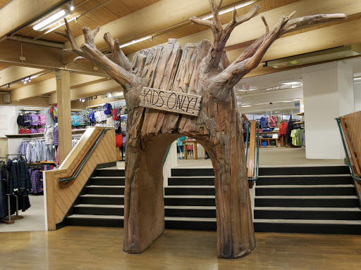 Clothing Store «L.L. Bean Outlet», reviews and photos, 1 Freeport Village Station, Freeport, ME 04033, USA