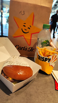 Cheeseburger du Restaurant de hamburgers Carl's Jr. Vélizy-Villacoublay à Vélizy-Villacoublay - n°6