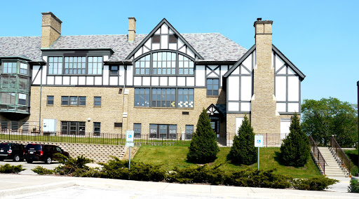 Community Center «The Harry& Rose Samson Family Jewish Community Center», reviews and photos, 6255 N Santa Monica Blvd, Milwaukee, WI 53217, USA