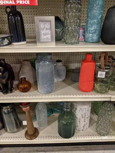 Home Goods Store «At Home», reviews and photos, 5901 Mercury Dr, Dearborn, MI 48126, USA