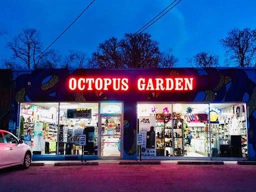 The Octopus Garden Smoke Shop, 1062 Patton Ave, Asheville, NC 28806, USA, 