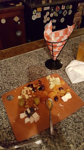 Gastropub «Tuscan Market & Wine Shop», reviews and photos, 141 W Wing St, Arlington Heights, IL 60005, USA