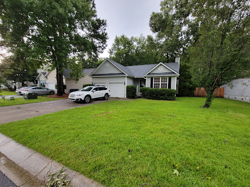 Roofing Contractor «DLV Roofing and Exteriors», reviews and photos, 2143 Heriot St, Charleston, SC 29403, USA