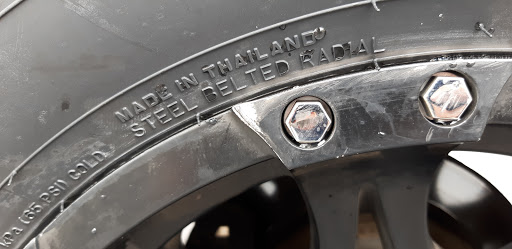 Tire Shop «Les Schwab Tire Center», reviews and photos, 17235 SE 272nd St, Covington, WA 98042, USA