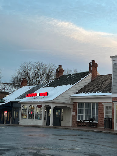 Liquor Store «Montgomery County Liquor & Wine - Potomac», reviews and photos, 10132 River Rd, Potomac, MD 20854, USA