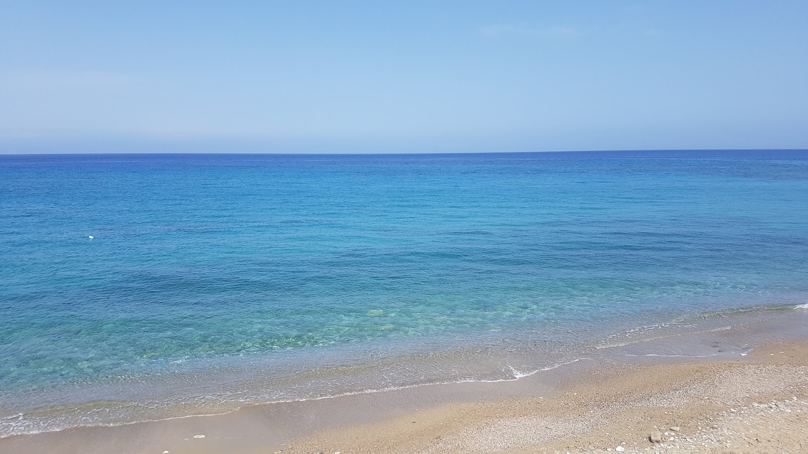 Foto von Korfos Beach mit kleine bucht