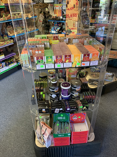 Tobacco Shop «Pipe Eyes», reviews and photos, 115 E Plymouth Ave, DeLand, FL 32724, USA